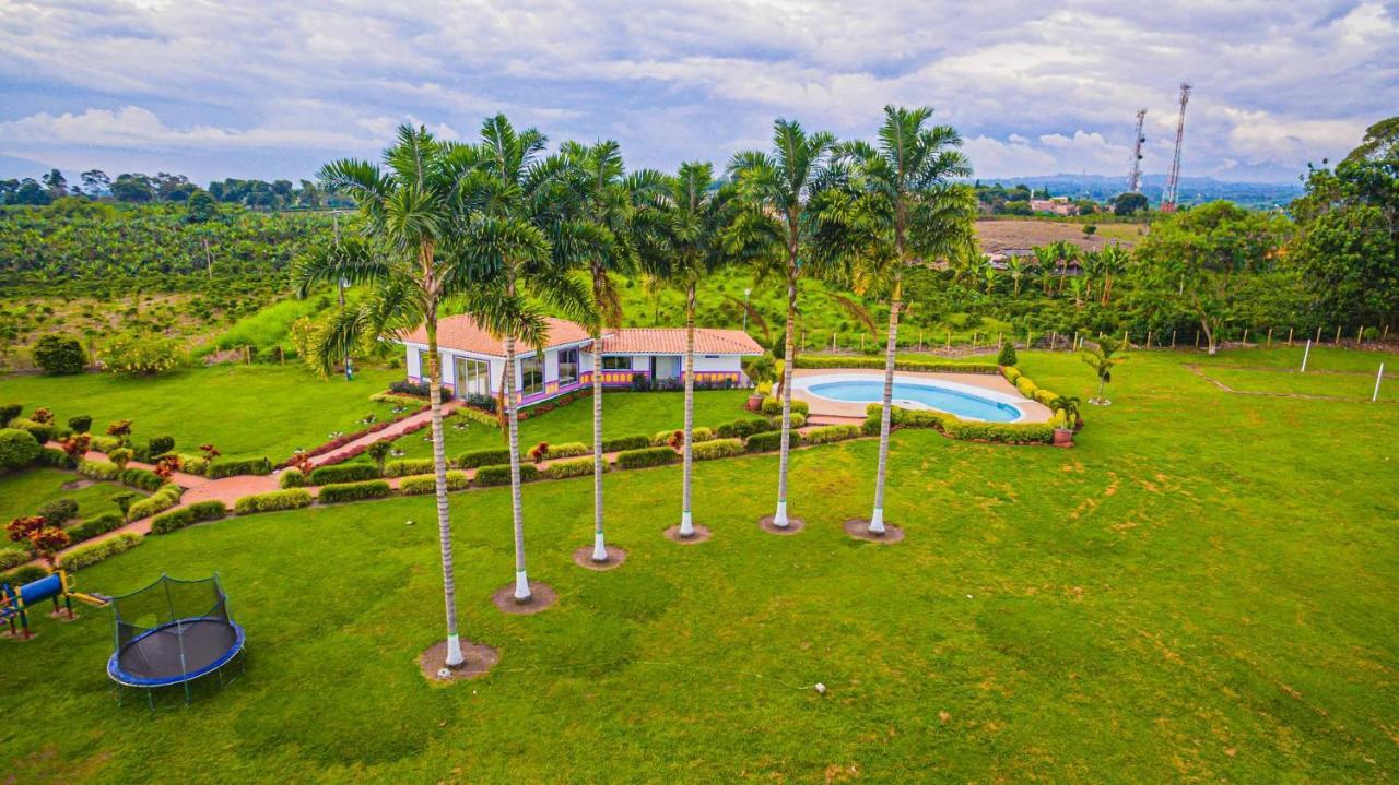 Hotel Arrayanes Del Quindio Montenegro Eksteriør bilde