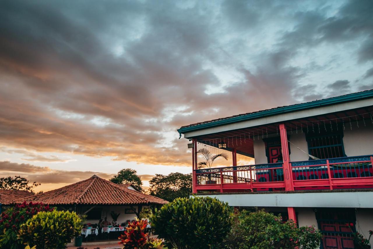 Hotel Arrayanes Del Quindio Montenegro Eksteriør bilde