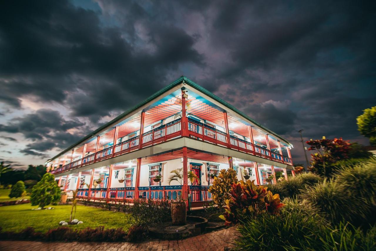 Hotel Arrayanes Del Quindio Montenegro Eksteriør bilde